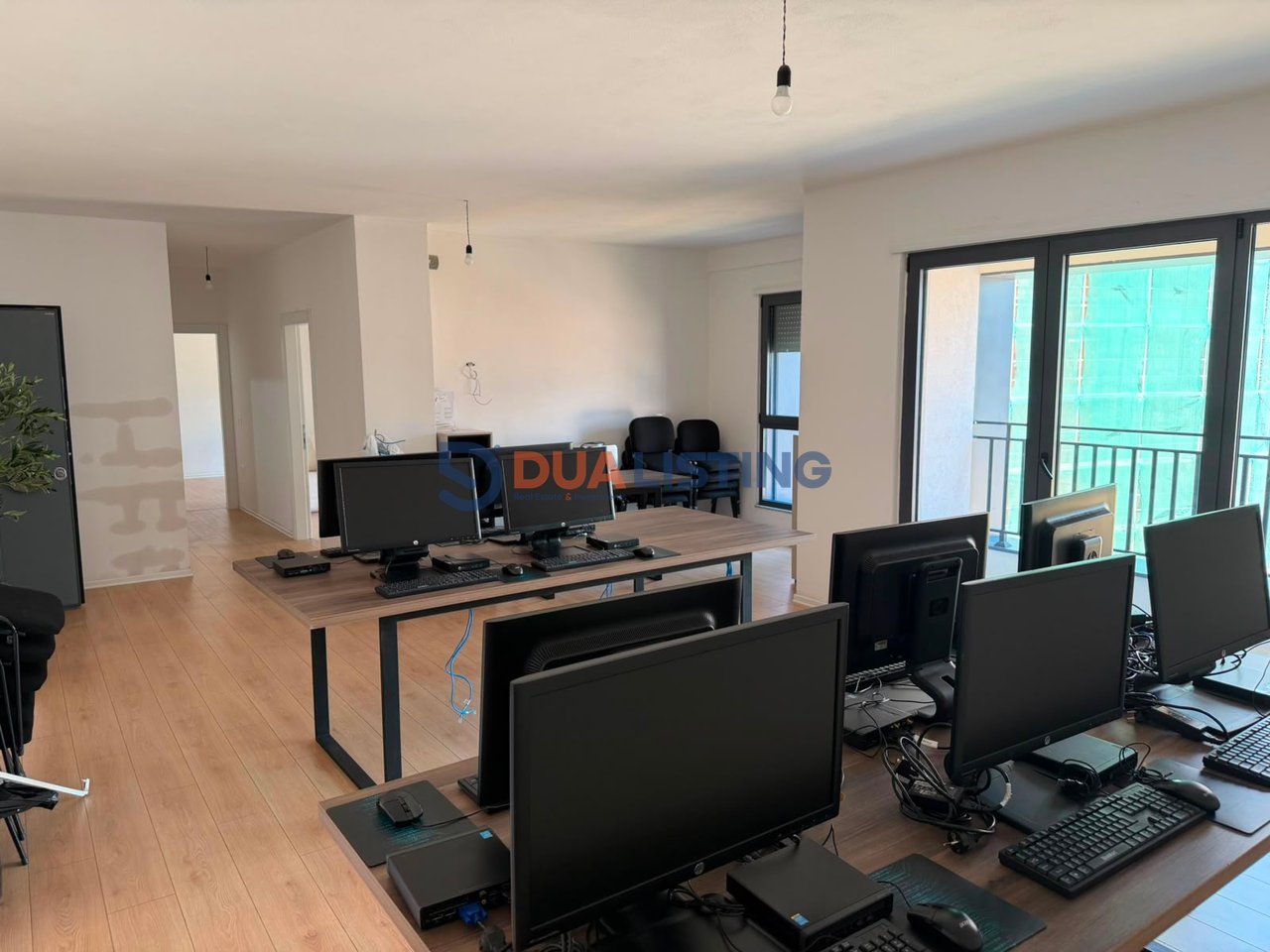 Office for rent – Ndregjoni Complex, New Boulevard, Tirana