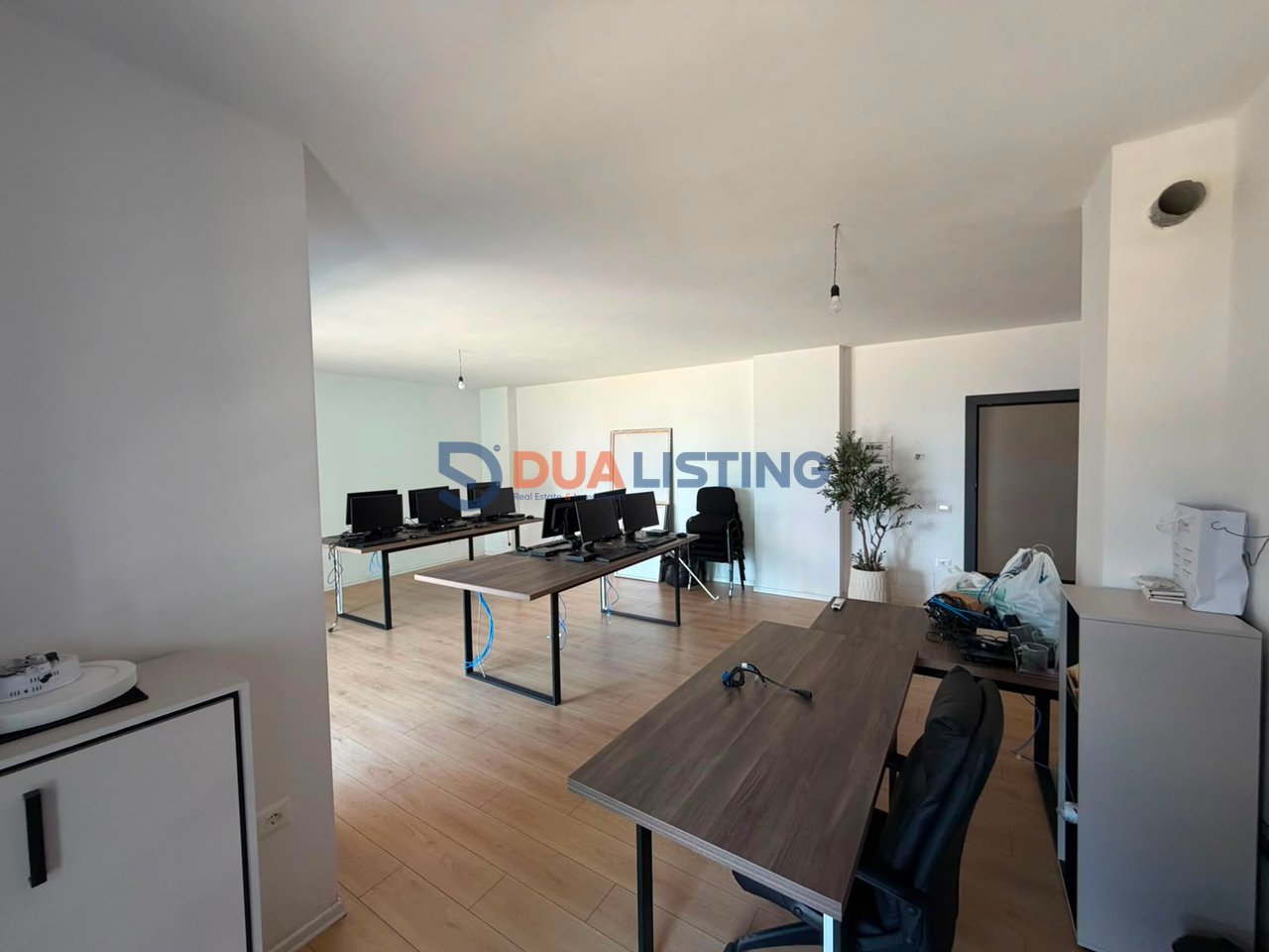 Office for rent – Ndregjoni Complex, New Boulevard, Tirana