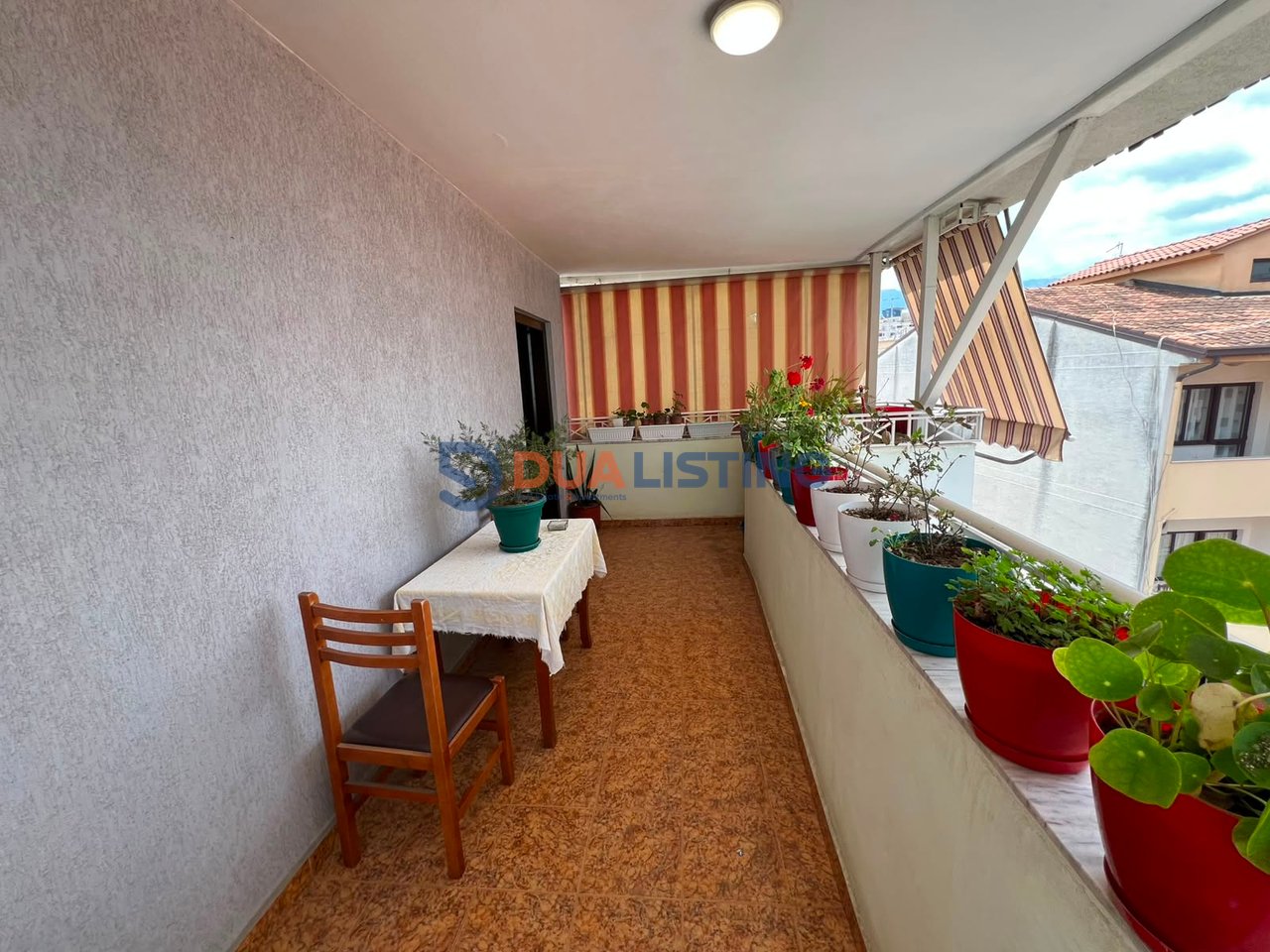 🏡 Apartament 2+1 me qira – Rruga Shefqet Musaraj