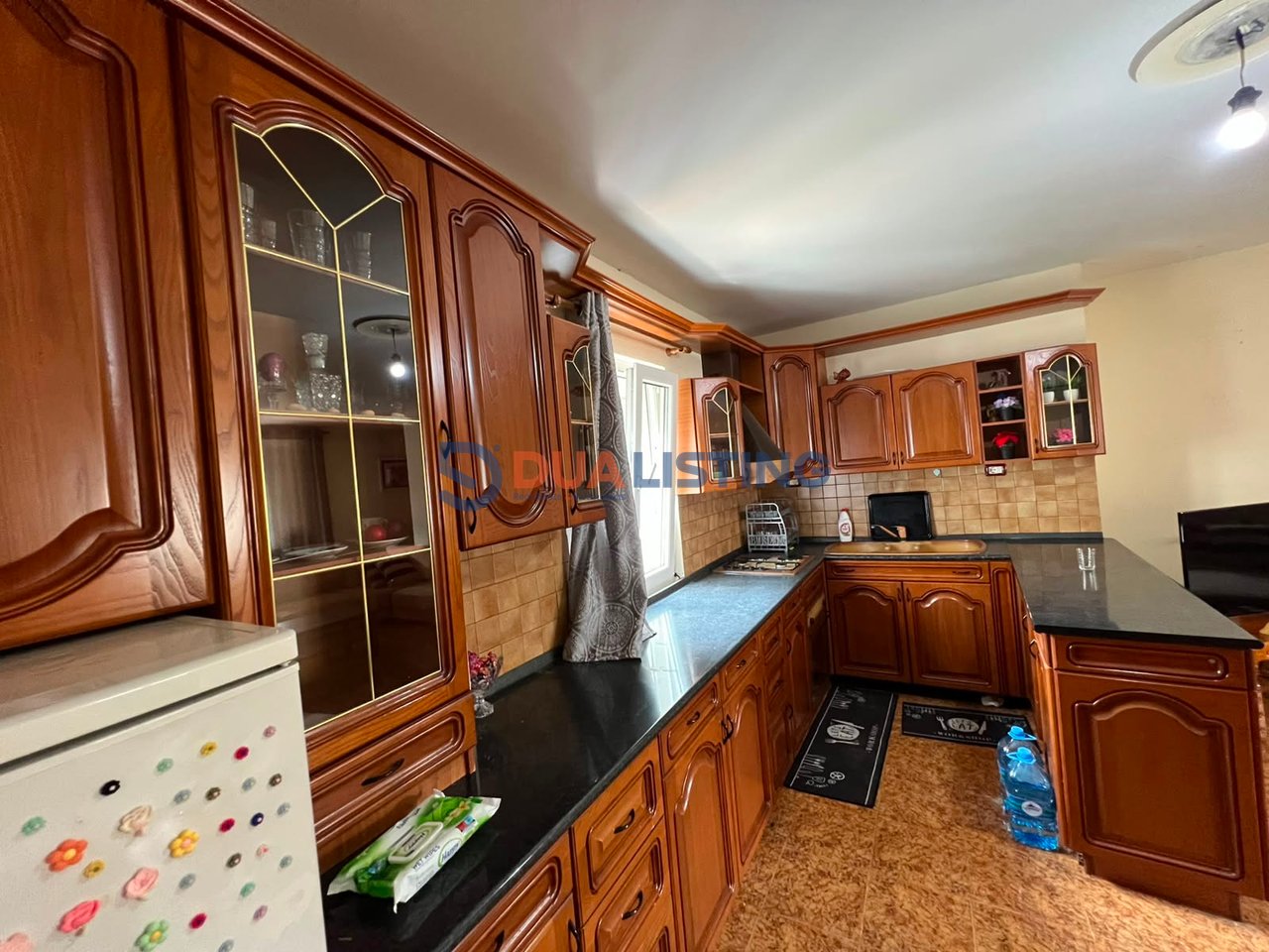 🏡 Apartament 2+1 me qira – Rruga Shefqet Musaraj