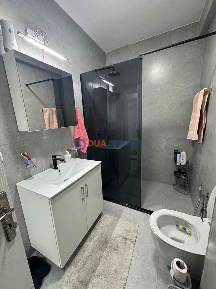 Japim Apartament 2+1 me qira tek Kompleksi Tom Doshi, Shkoze.