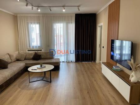 Japim me qira Apartament modern 1+1 me parkim te Rruge e Kosovarve.