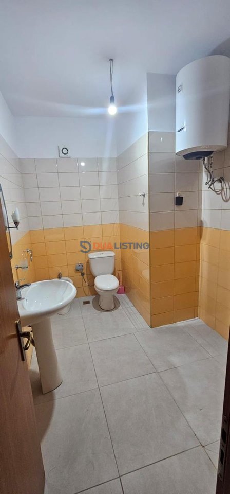 Japim me qira apartament 2+1+2 ne Yzberisht, Rruga 3 Deshmoret