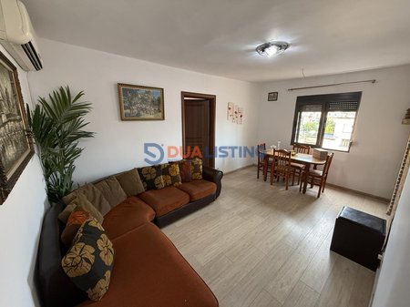  EKSKLUZIVE | Shitet Apartament 2+1 – Bulevardi Zhan D’Ark, Brryli !
