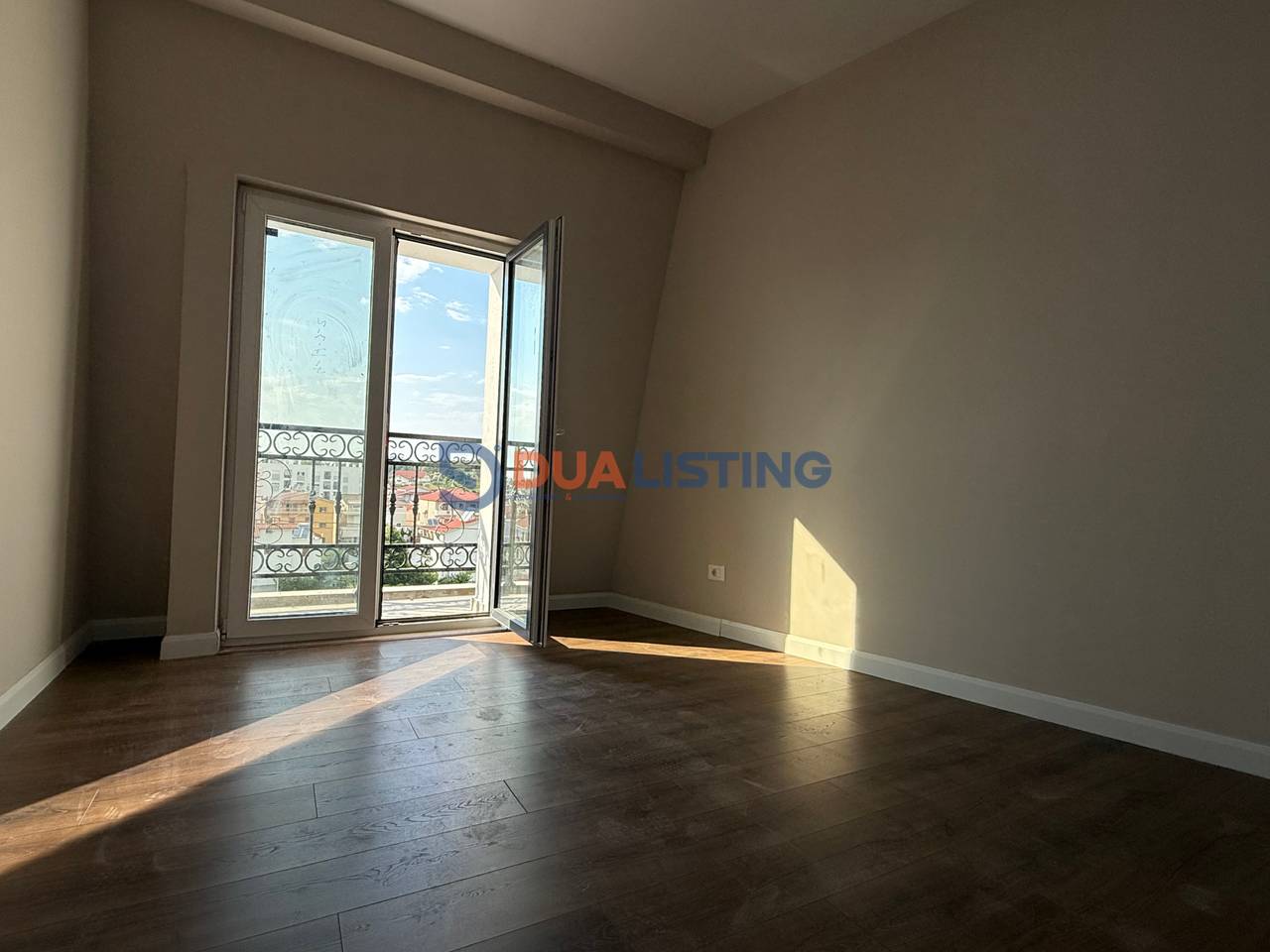Vendiamo Appartamento 1+1 presso la Residenza "Porta Tirana e Re"-Sauk