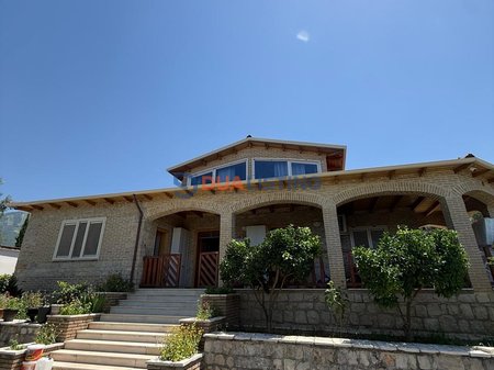 🏡 Jepet me Qira Super Vilë Individuale 🌿
📍 Farkë e Madhe, Tiranë