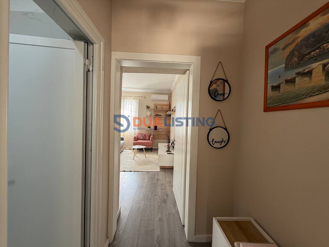 We rent a 1+1 apartment at Garda in the Blloku area.