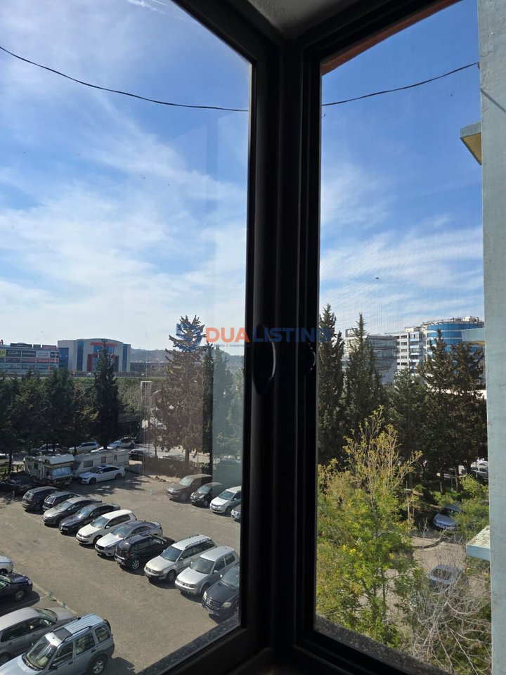 Apartment me qira 2+1+1+2 ballkone, Kompleksi "Garden Cyti", Kthesa Kamzës!