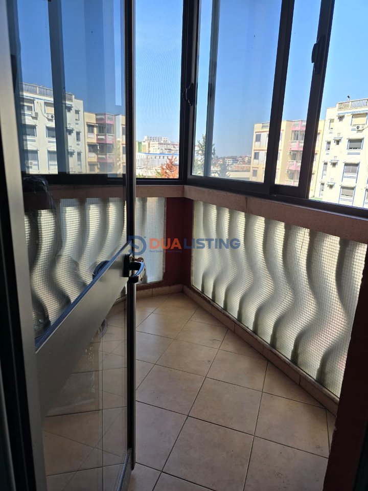 Apartment me qira 2+1+1+2 ballkone, Kompleksi "Garden Cyti", Kthesa Kamzës!