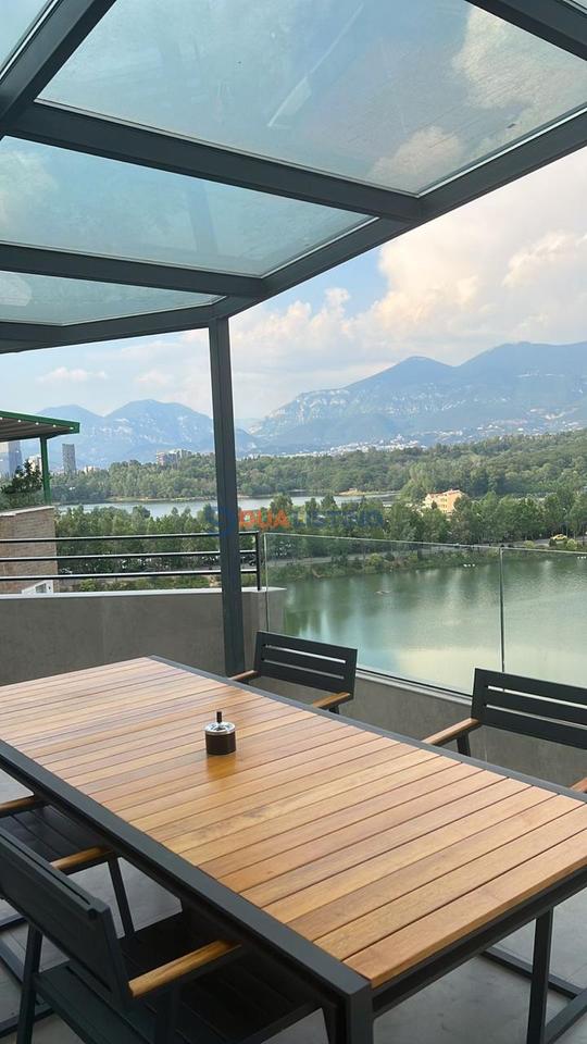 LUXURIOUS PENTHOUSE FOR SALE – DRY LAKE