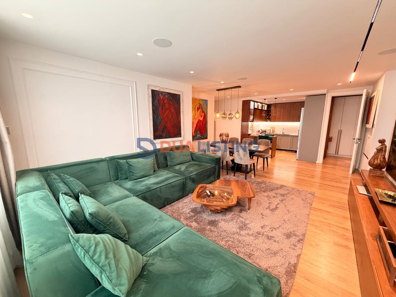 Vendesi 3+1+2 vicino allo Stadio Air Albania – Investimento Moderno ed Elitario!