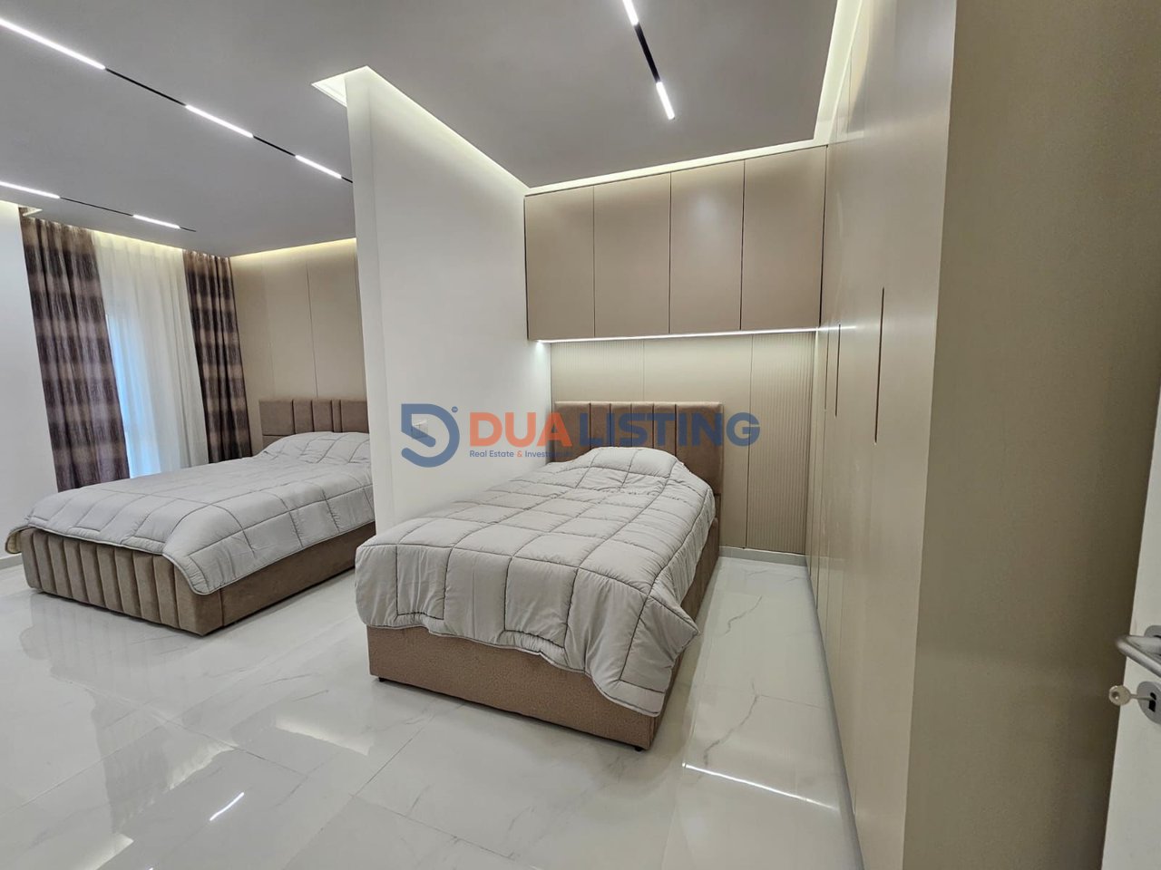 🏡 Qera Apartament 1+1 + 🅿️ në Zogu i Zi

📍 Zogu i Zi (përballë Ring Center)
🏢 Ndërtim i ri