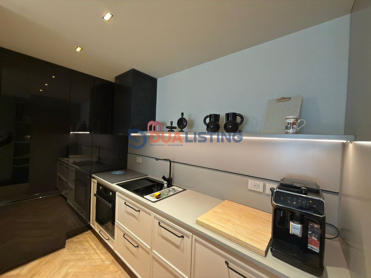 Appartamento moderno 2+1 in vendita Via Elbasani!