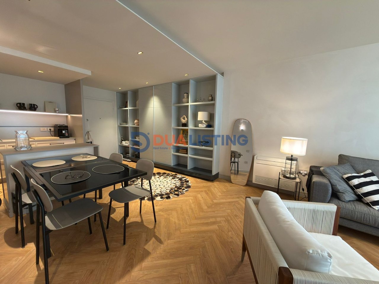 Appartamento moderno 2+1 in vendita Via Elbasani!