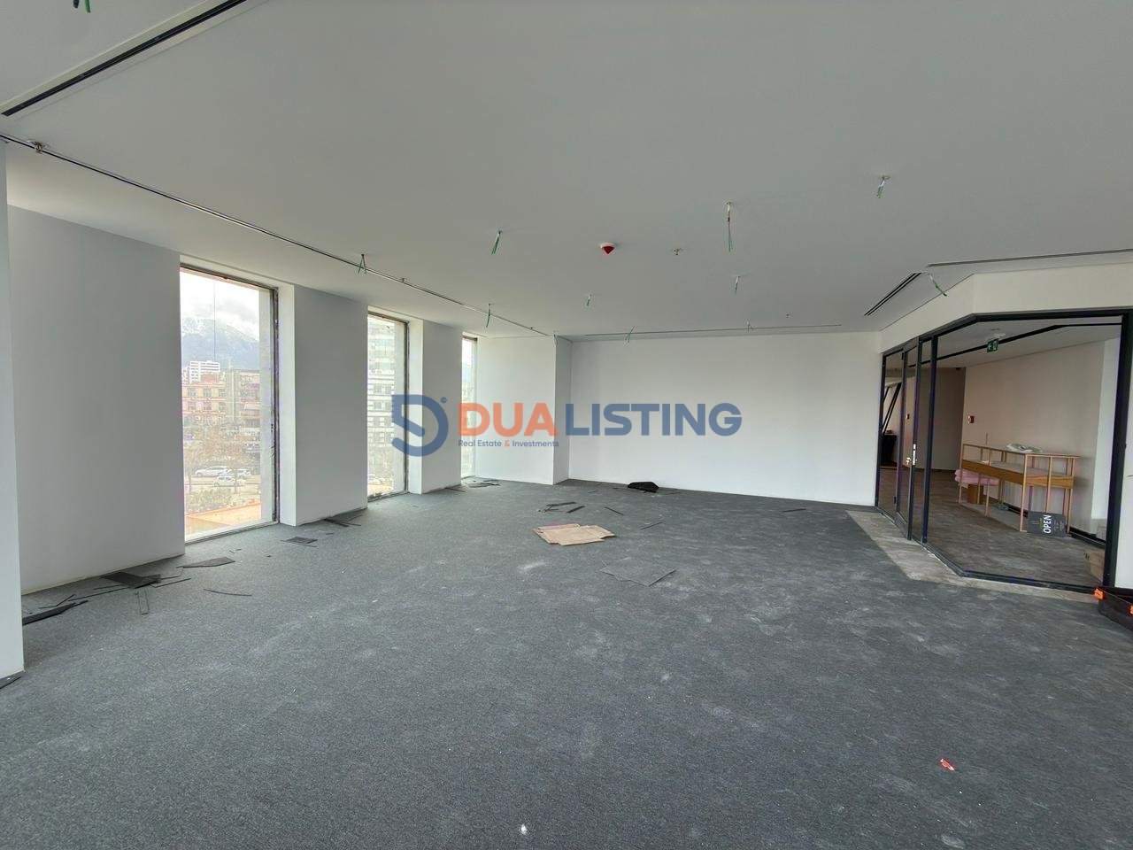 JEPET ME QIRA – KAT EKSKLUZIV PËR FLAGSHIP / ZYRA ELITARE
📍 Downtown Residence, Tiranë