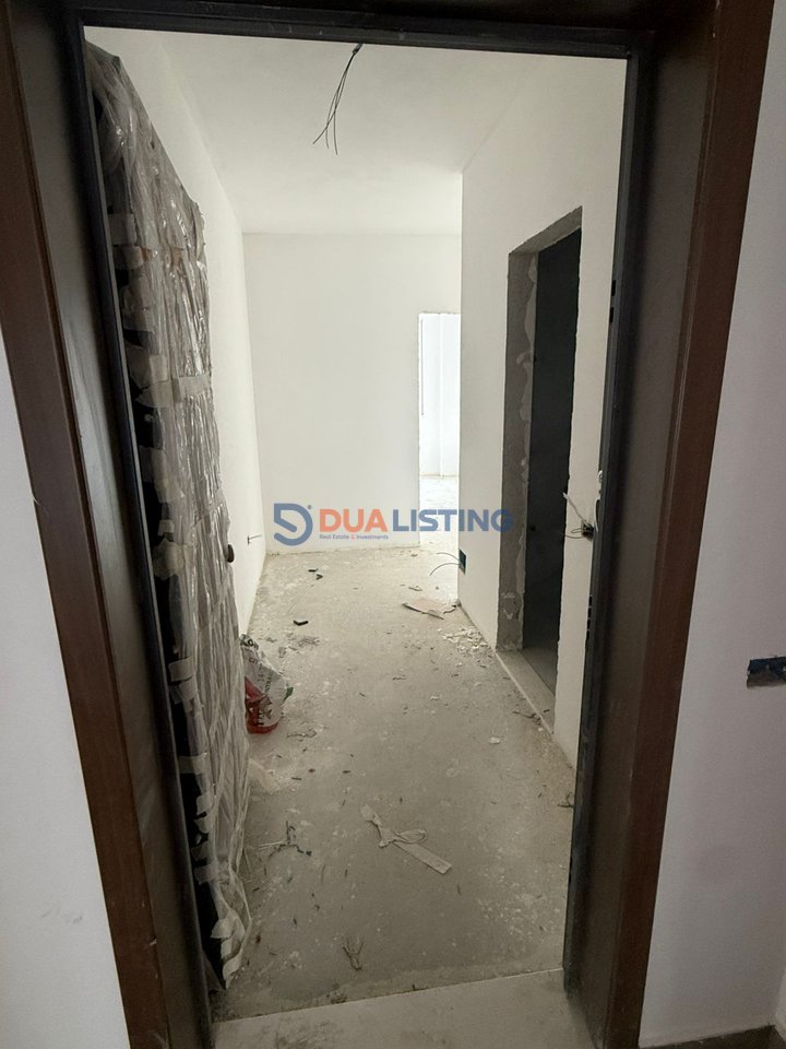 Offriamo in vendita appartamento 1+1 in Via Dibra