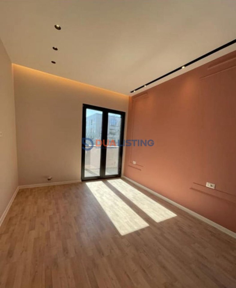 We rent office space, Square 21.