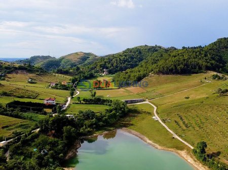 🌿 Land for Sale with a Great Location
📍 Kombinat Lake
