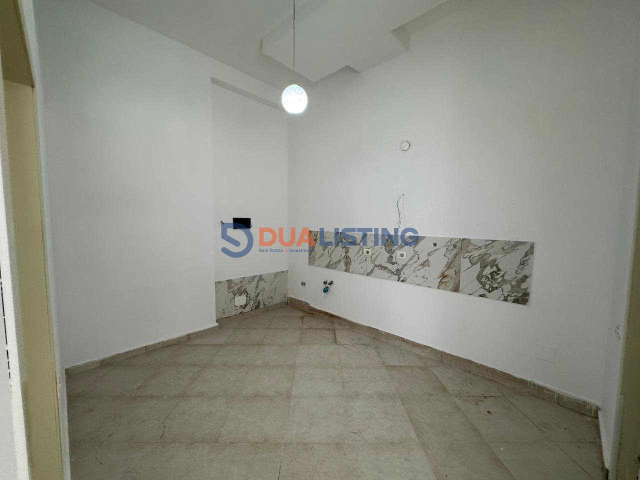 BUSINESS PREMISES FOR SALE IN ASTIR
