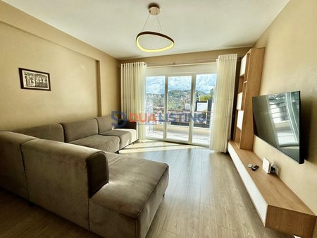Shitet apartament modern 2+1+2 me ballkon tek FZ, Liqeni i Thate