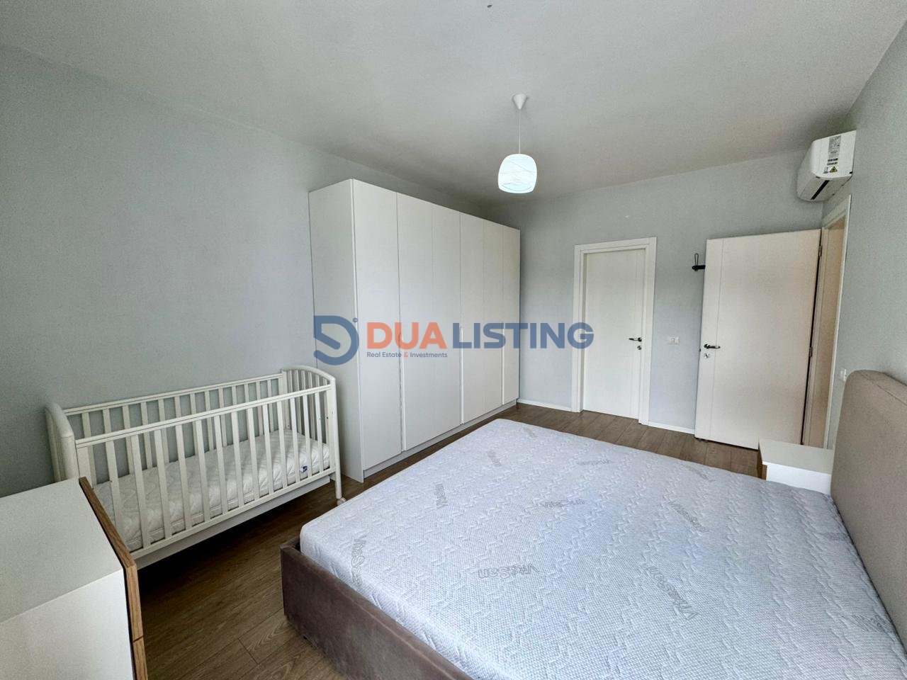 Shitet apartament modern 2+1+2 me ballkon tek FZ, Liqeni i Thate