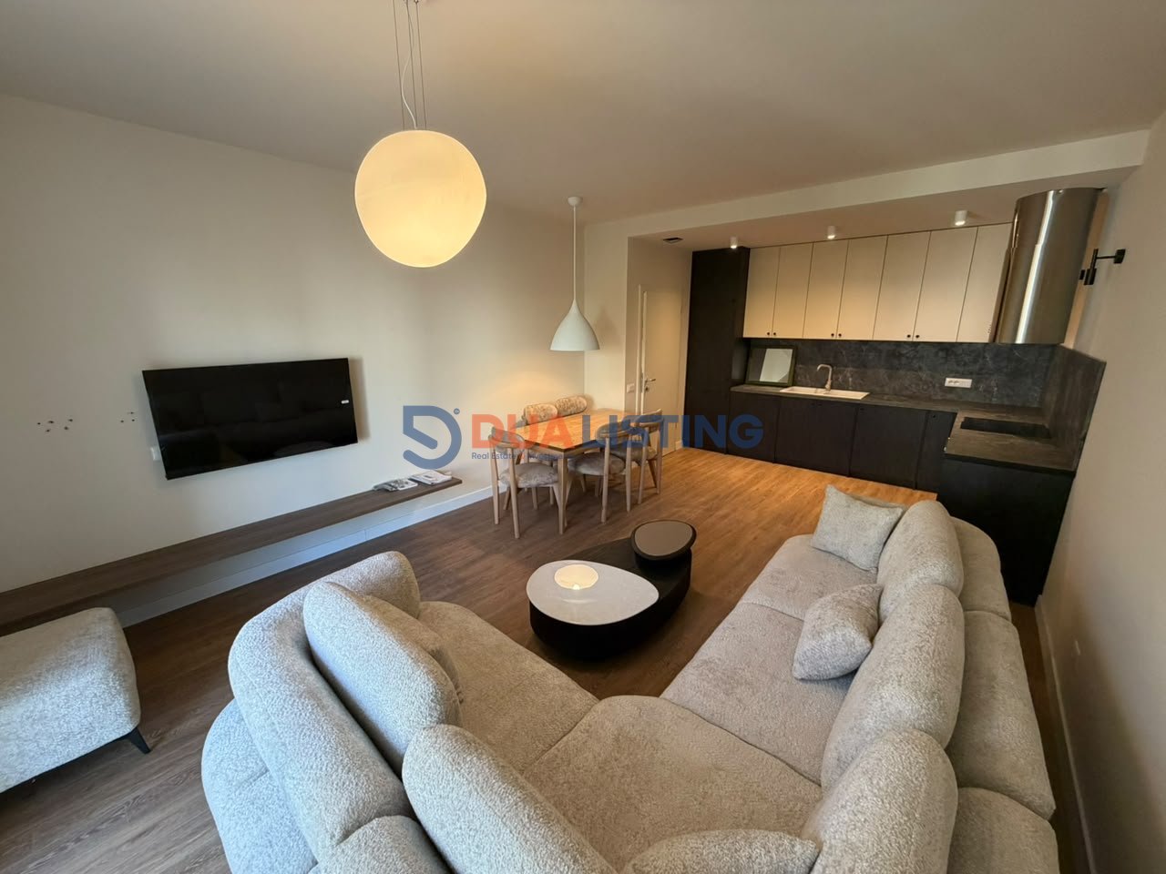 Apartament 2+1 per qira, Liqeni i Thate!