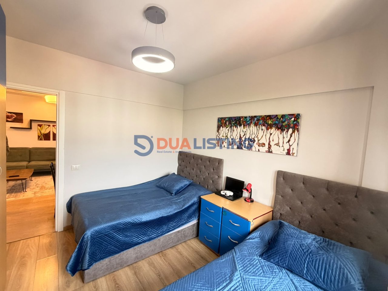 Apartament 2+1 ne shitje ne Komunen e Parisit!