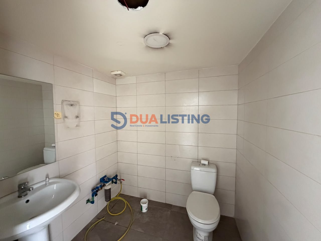 AMBIENT BIZNESI ME QIRA – RRUGA E KAVAJËS, GLOBI