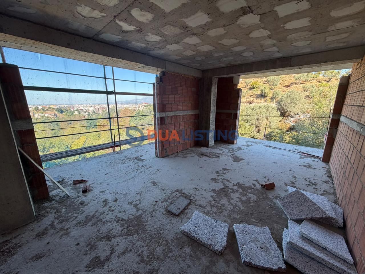 Shitet apartament 2+1+2 ne Kodren e Diellit 2!