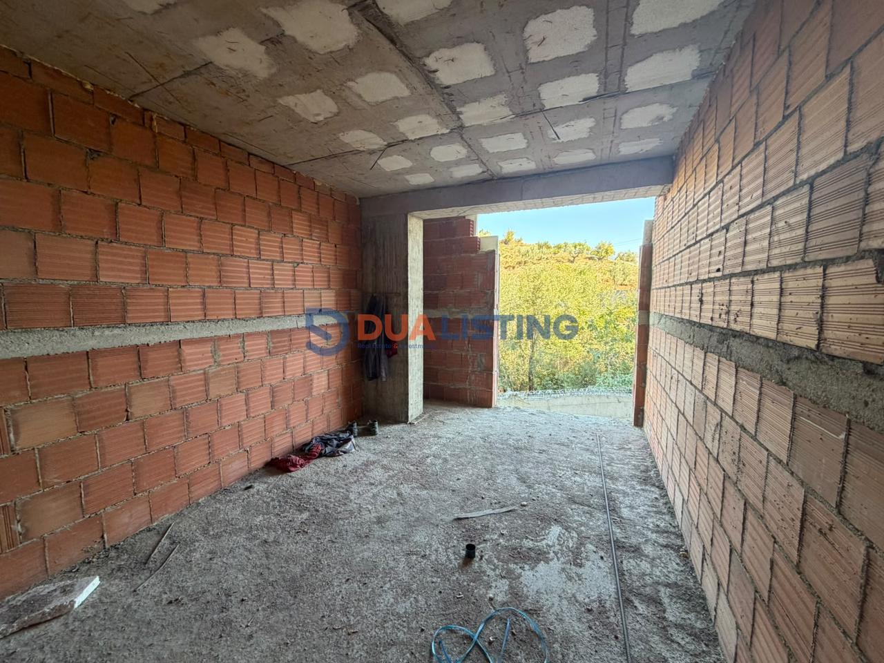 Shitet apartament 2+1+2 ne Kodren e Diellit 2!