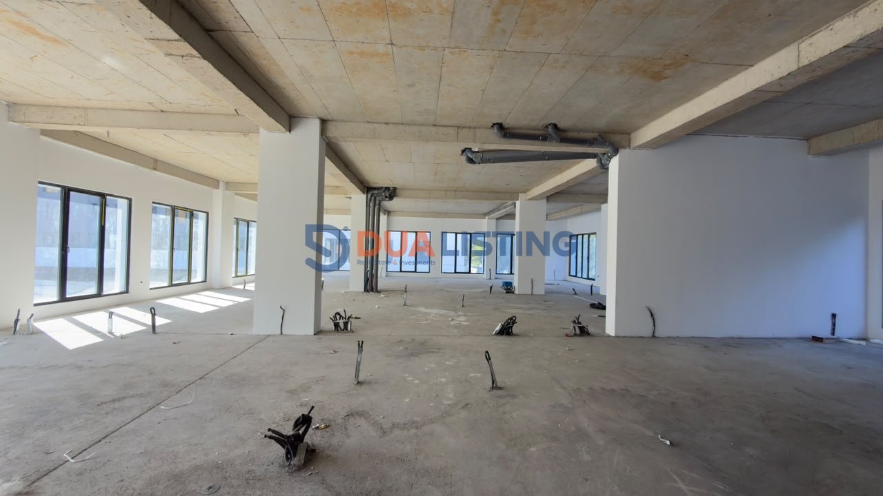 Ambient Premium 1,000 m² për Shitje | Square 21!