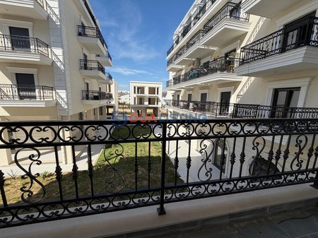 SHITET APARTAMENT 2+1+2 TEK PORTA TIRANA E RE NE SAUK !!