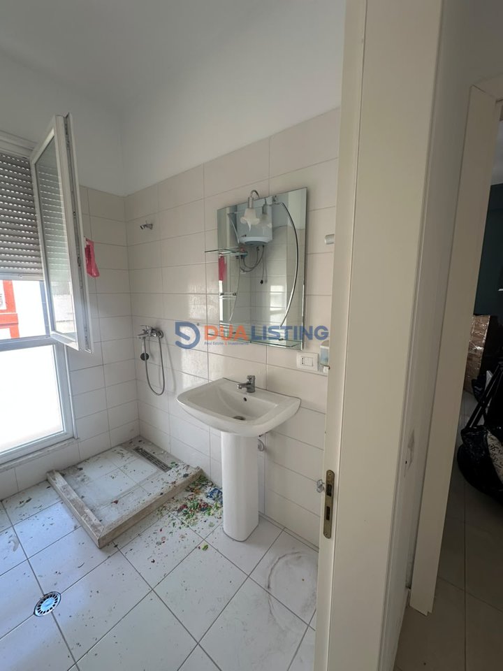 Apartament me sip 140M per qira prane Ish UET!!