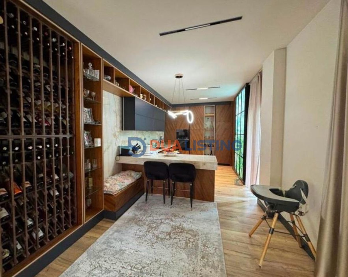 🏡 VILË LUKSOZE ME QIRA – AKACIA RESIDENCE