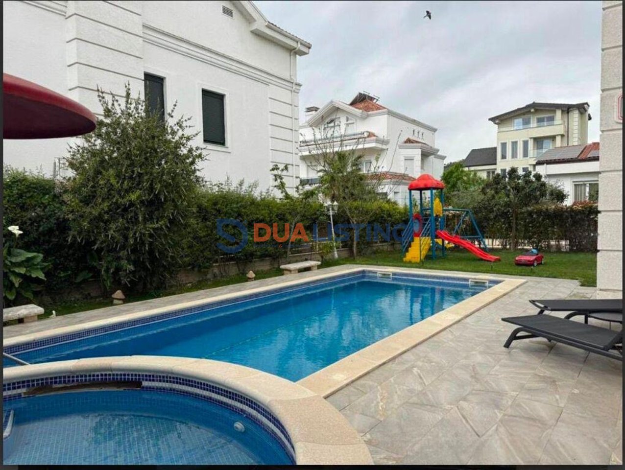 🏡 VILË LUKSOZE ME QIRA – AKACIA RESIDENCE