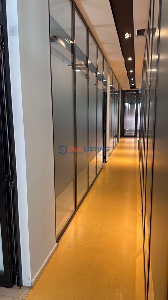 🏢 AFFITTASI – AMBIENTE PREMIUM PER UFFICI