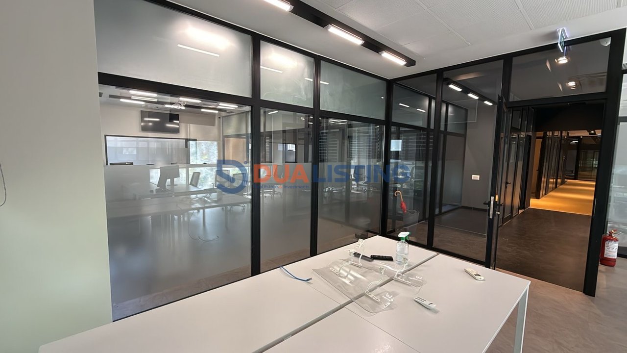 🏢 AFFITTASI – AMBIENTE PREMIUM PER UFFICI