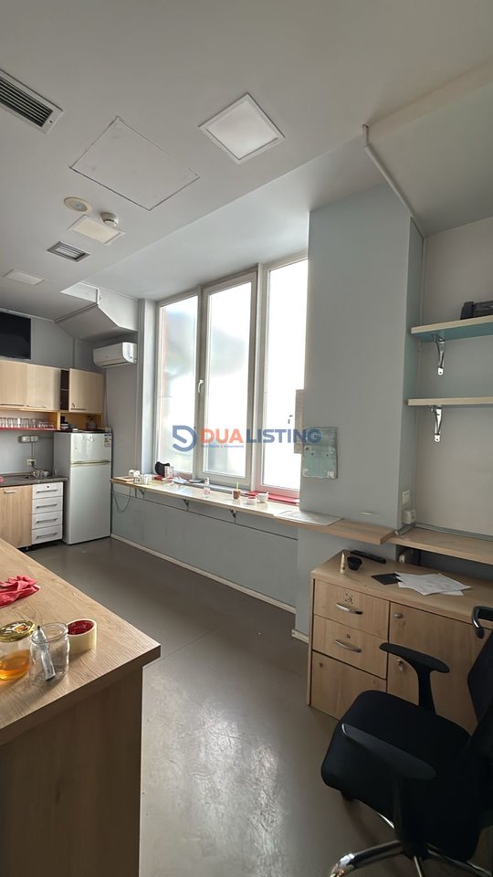 🏢 AFFITTASI – AMBIENTE PREMIUM PER UFFICI