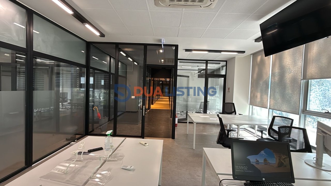 🏢 AFFITTASI – AMBIENTE PREMIUM PER UFFICI