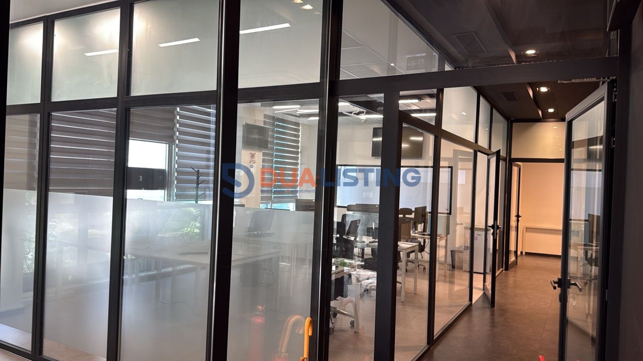 🏢 AFFITTASI – AMBIENTE PREMIUM PER UFFICI