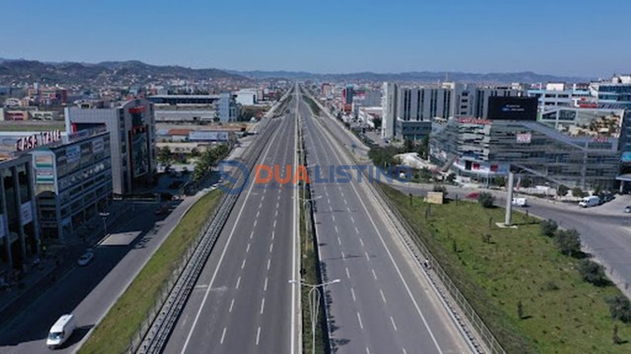 CAPANNONE IN VENDITA – AUTOSTRADA TIRANA–DURRËS