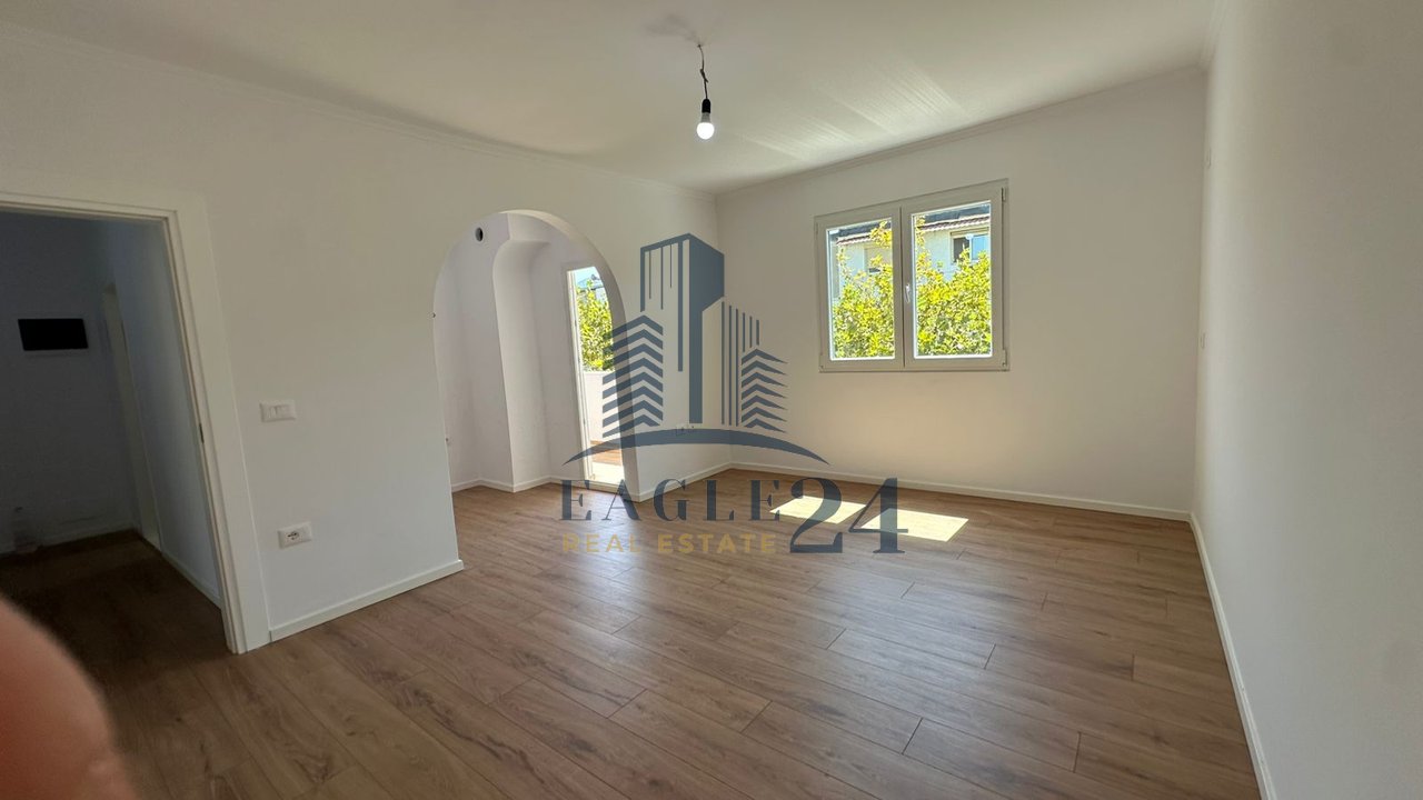 Shitet apartament 2+1, te Pediatria, Tirane !