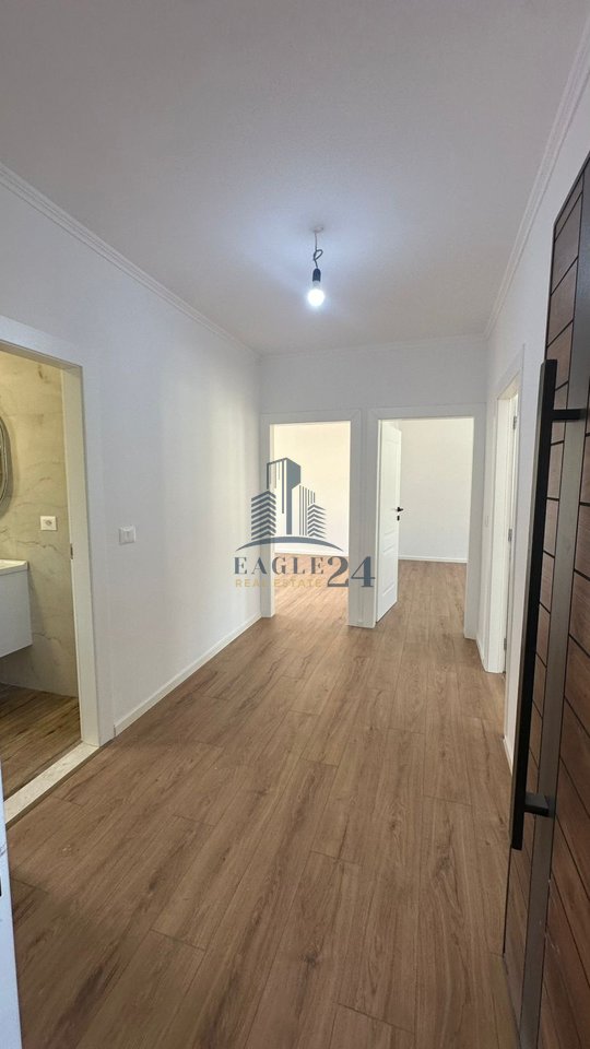 Shitet apartament 2+1, te Pediatria, Tirane !