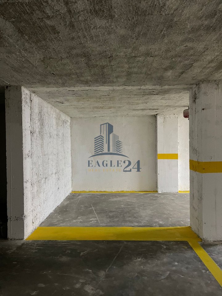 "OKAZION" Shiten 4 Poste parkimi perball Delijorgjit