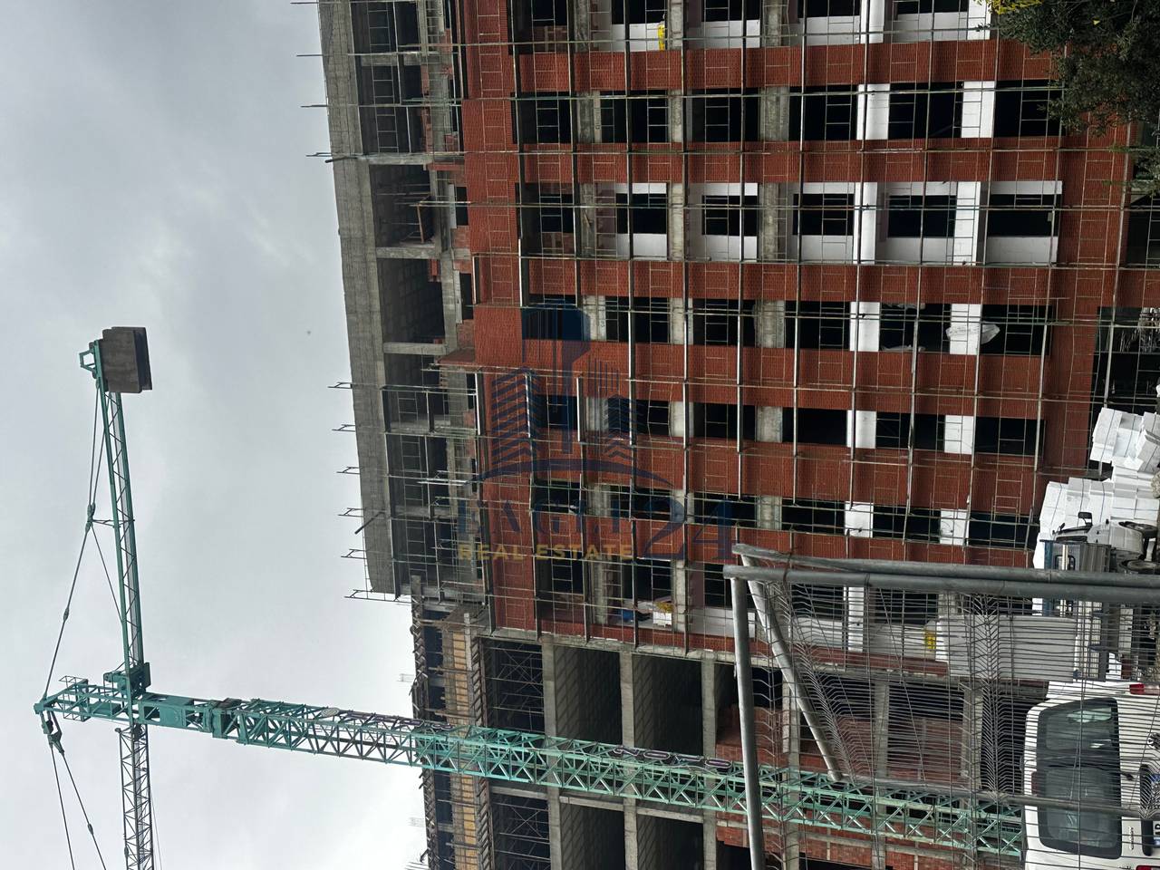 Shitet apartament 2+1+2 në "TIRANA VIEW RESIDENCE", Babrru Tiranë. 137'650€