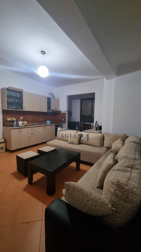 Jepet me qira , apartament 1+1 ne Yzberisht