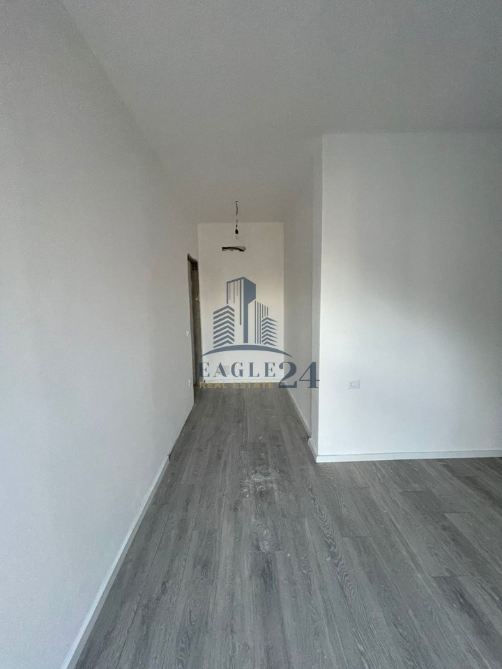 Shitet apartament 2+1 në kompleksin “Aura” Laprakë, 168,000 € i diskutueshëm!