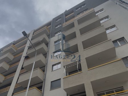 Shitet Apartament  2+1+2 – Kompleksi E88 Laprakë