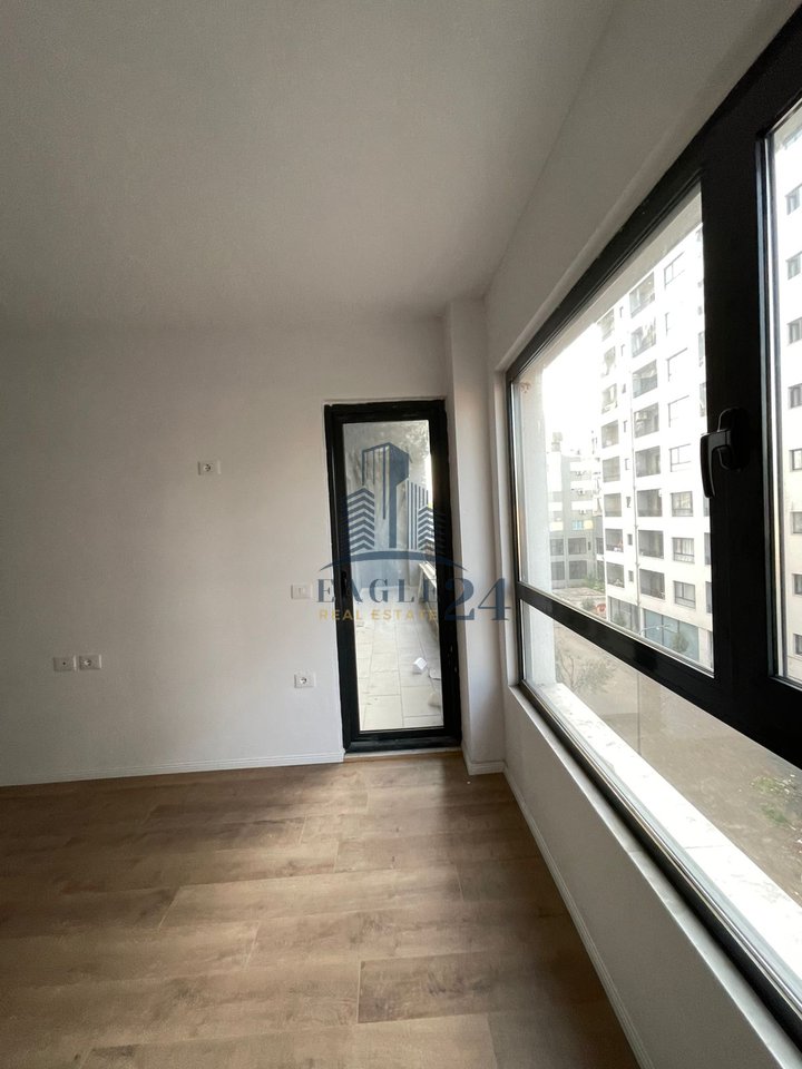 Shitet Apartament 2+1 në Kamëz – Rreth Rrotullimi i Ullirit
