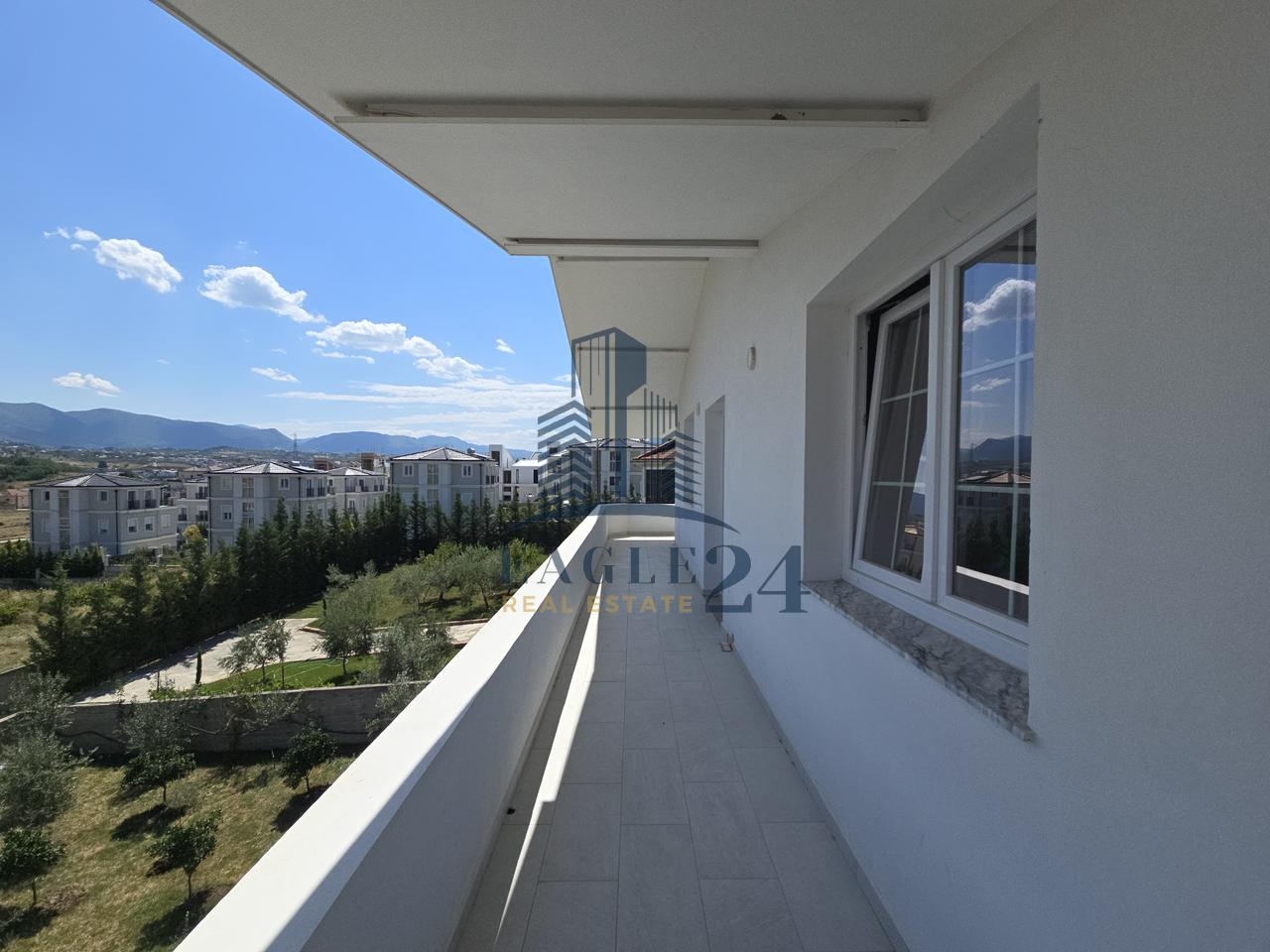 A luxurious 3-story villa for rent in Mjull-Bathore, Tirana – €1,800 / Month